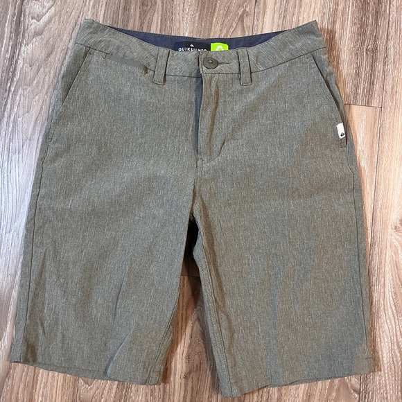 Quiksilver Boys Amphibian Water Resistant Shorts sz 12 - Picture 1 of 9